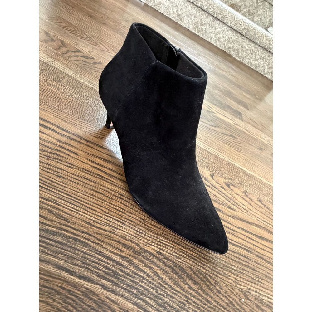 Clarks Black Suede Ankle Boots Kitten Heel Pointed Toe Zip Booties Women's 8.5 - Picture 6 of 6